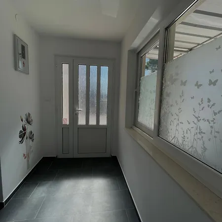 Anamaria Apartment Kastela Exterior photo