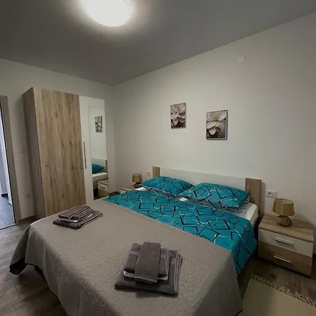 Anamaria Apartment Kastela Exterior photo